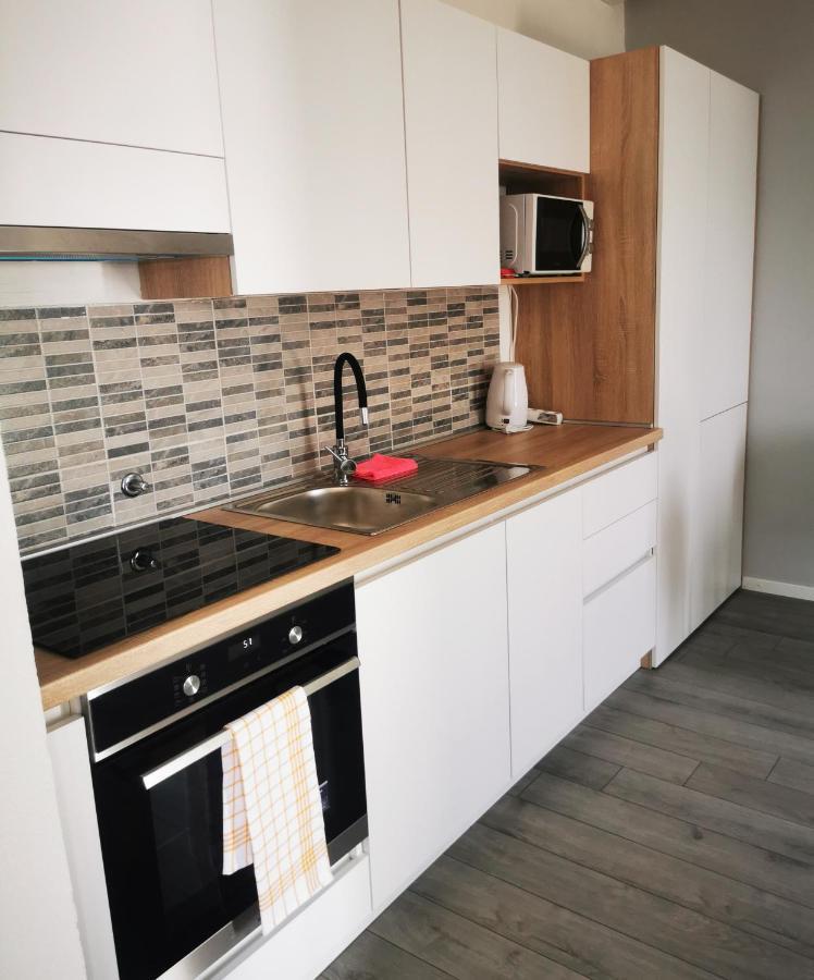 Apartmani "Ivan" Маріна Екстер'єр фото