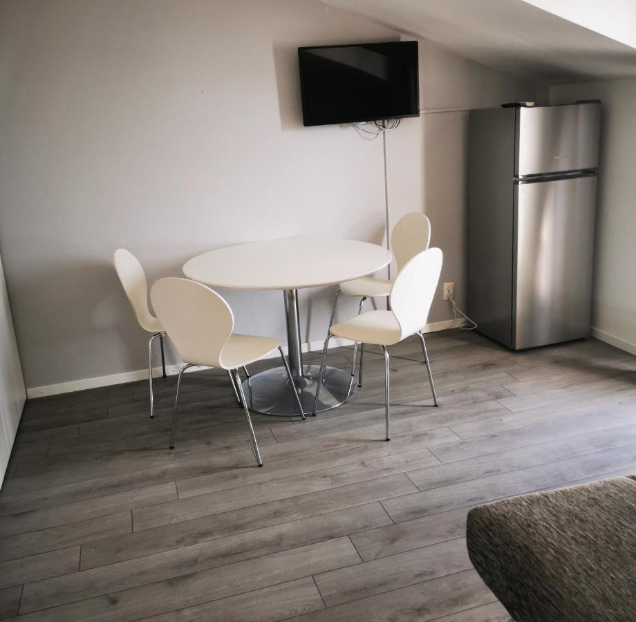 Apartmani "Ivan" Маріна Екстер'єр фото
