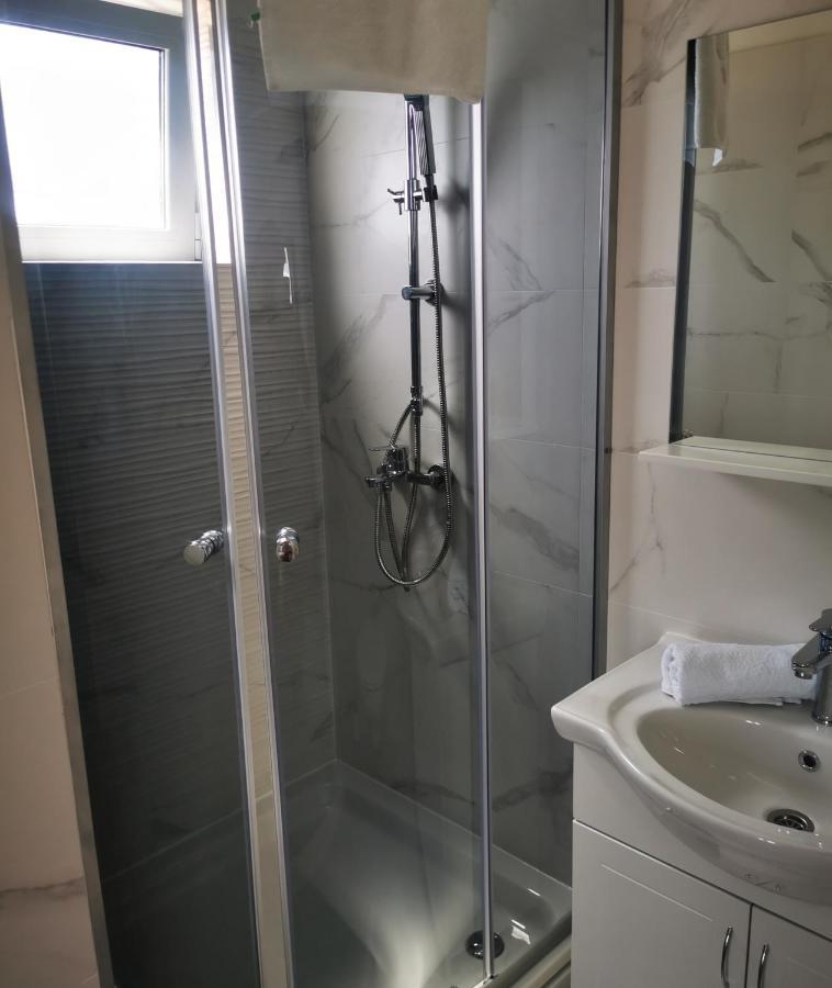 Apartmani "Ivan" Маріна Екстер'єр фото