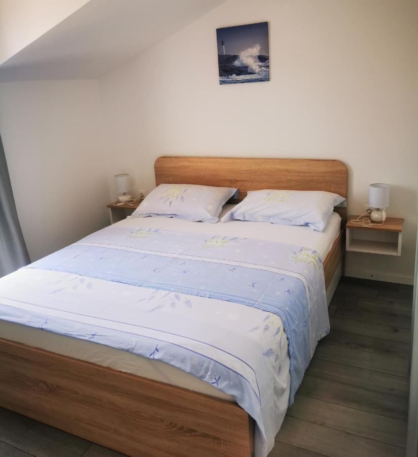 Apartmani "Ivan" Маріна Екстер'єр фото