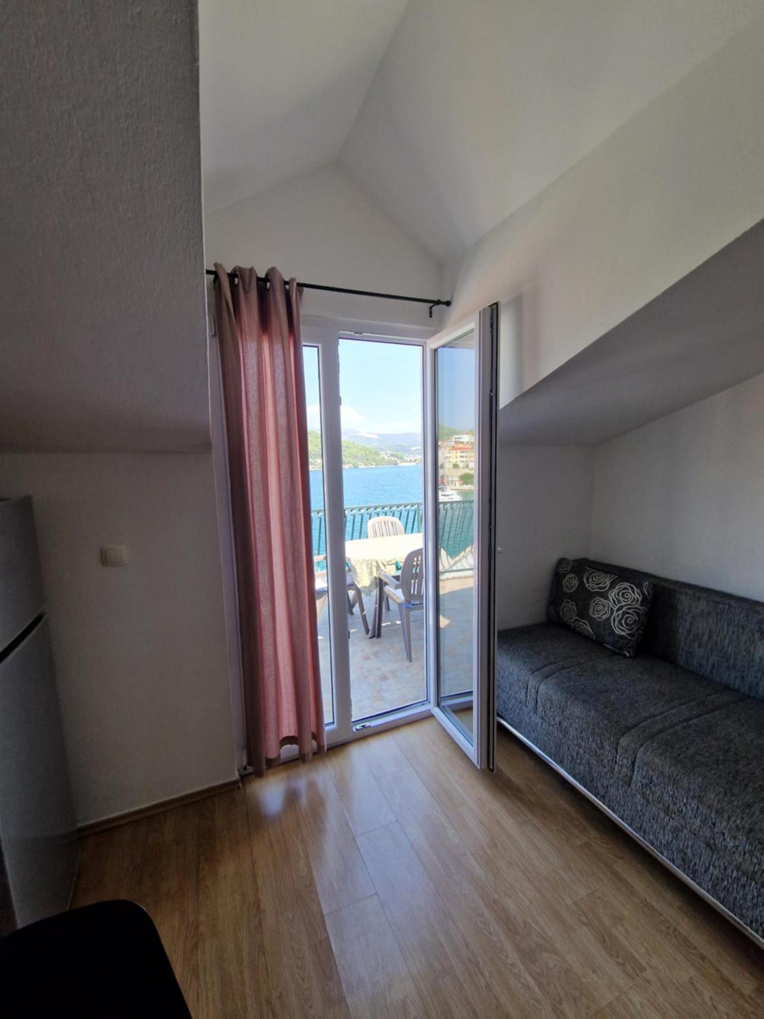 Apartmani "Ivan" Маріна Екстер'єр фото